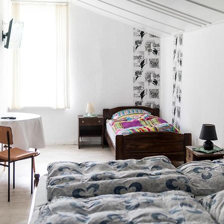 Lake View Apartment In Klein Pravtshagen With Garden Экстерьер фото
